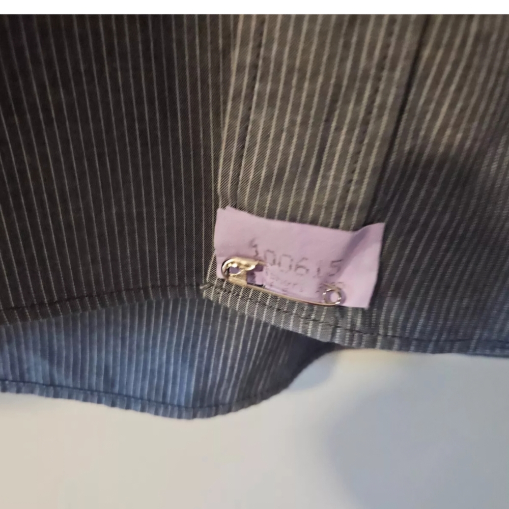 mens J.crew. collared button up dress shirt . grey with light grey pin stripes - Picture 5 of 5